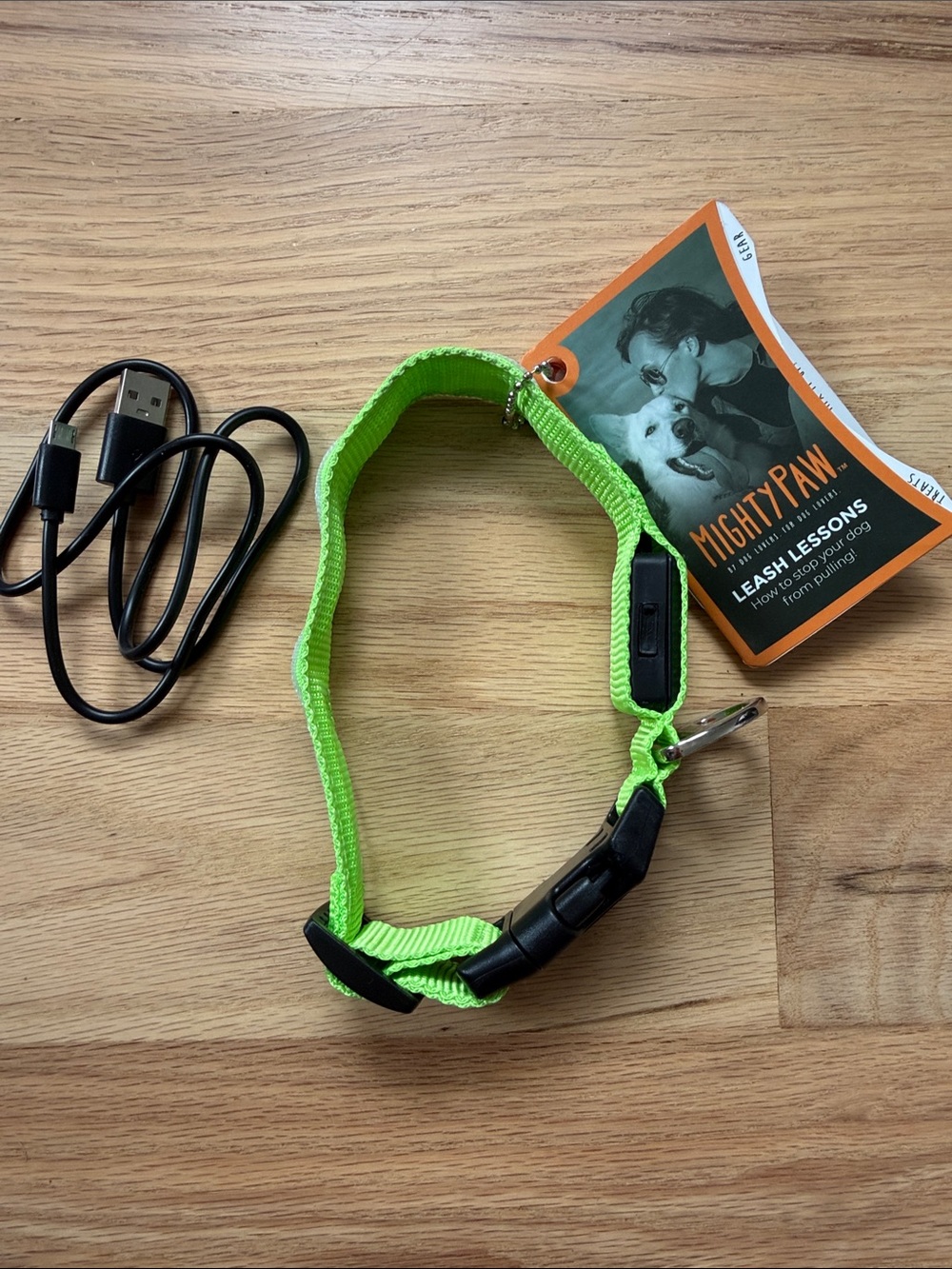 NWT! Mighty Paw Neon Green Rechargeable LED Dog Collar sz Small